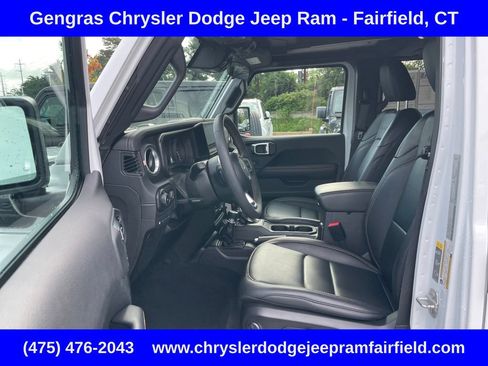 Used 2024 Jeep Wrangler Unlimited Sahara AWD/4WD image 47