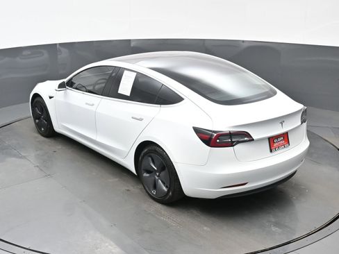 Used 2018 Tesla Model 3 Long Range image 33