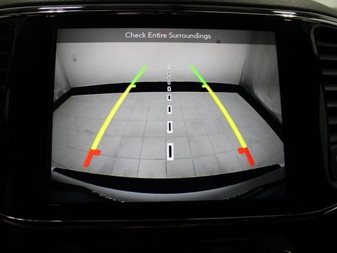 Used 2019 Jeep Grand Cherokee Altitude AWD/4WD image 36