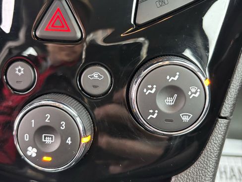 Used 2018 Chevrolet Sonic LT w/ Convenience Package image 19