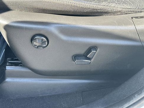 Used 2020 Jeep Grand Cherokee Limited X image 23