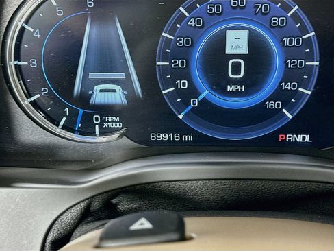 Used 2018 Cadillac Escalade Platinum AWD/4WD image 21