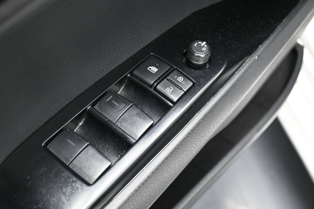 Used 2025 Toyota Camry LE FWD image 11