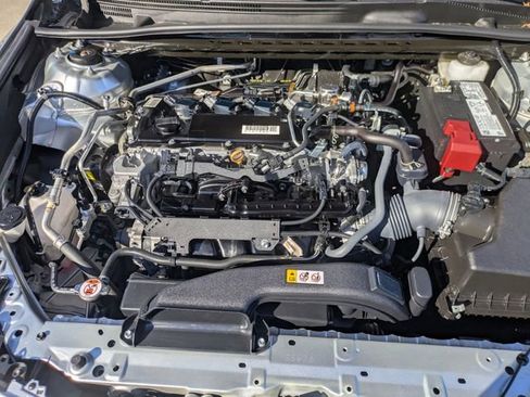 Used 2024 Toyota Camry SE image 32