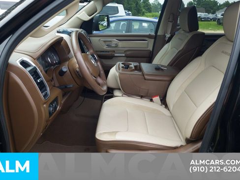 Used 2019 RAM 1500 Laramie RWD image 7