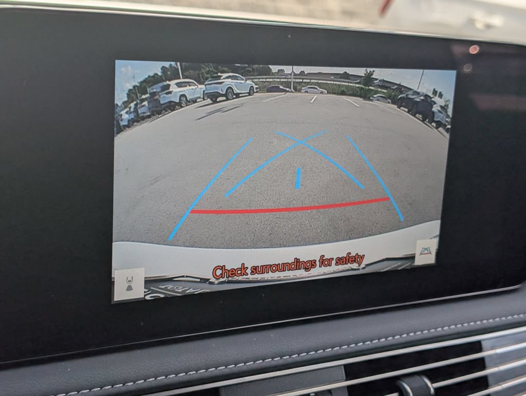 Used 2025 Lexus LS 500 w/ Accessory Package (Z1) RWD image 8