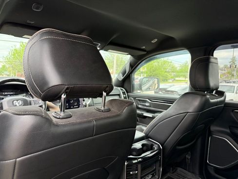 Used 2019 RAM 1500 Laramie image 24