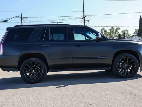 Used 2019 Cadillac Escalade Platinum w/ Escalade Sport Edition image 4