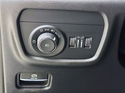 Used 2021 Jeep Grand Cherokee L Limited image 34