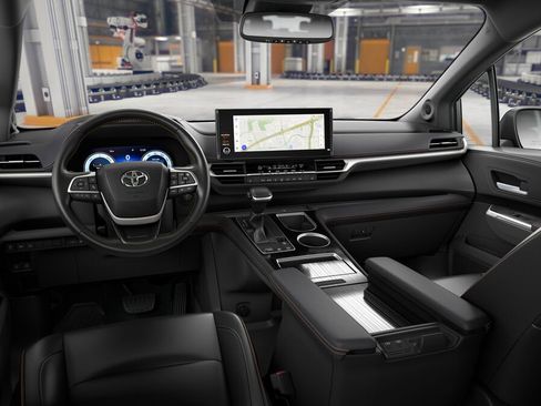 New 2025 Toyota Sienna XLE Woodland Edition image 19