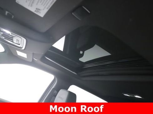 Used 2025 GMC Sierra 2500 AT4 w/ AT4 Premium Plus Package AWD/4WD image 19