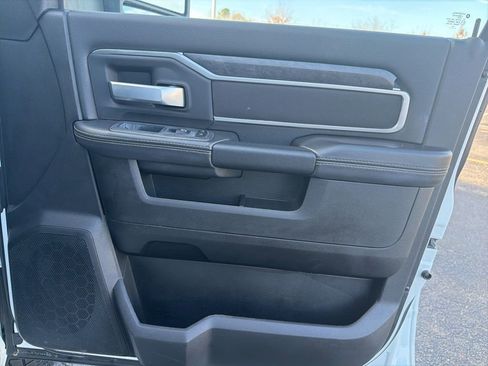 Used 2024 RAM 2500 Big Horn image 23