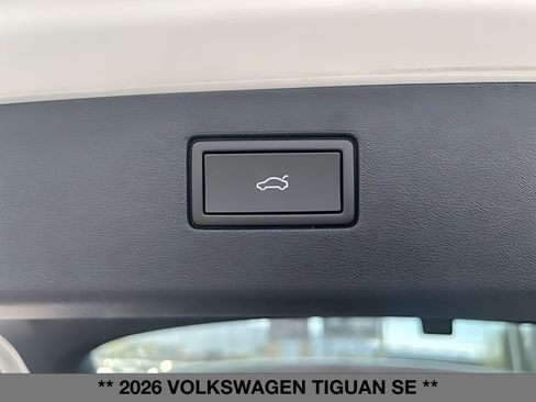 New 2026 Volkswagen Tiguan SE AWD/4WD image 16