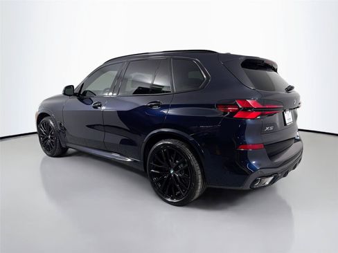 New 2026 BMW X5 xDrive40i w/ M Sport Package AWD/4WD image 7
