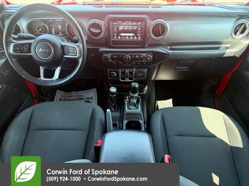 Used 2018 Jeep Wrangler Unlimited Sahara w/ Safety Group AWD/4WD image 13
