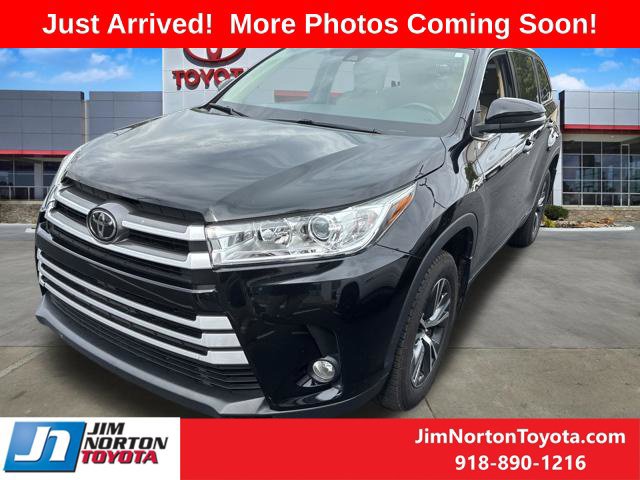Used 2019 Toyota Highlander Plus FWD image 6