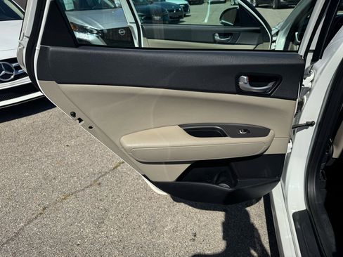 Used 2017 Kia Optima LX image 14