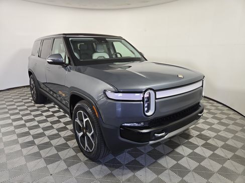 Used 2024 Rivian R1S Adventure AWD/4WD image 7