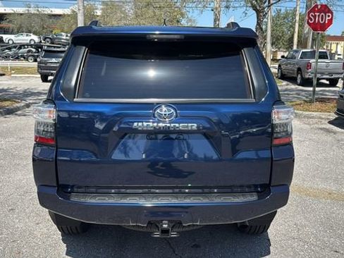 Used 2022 Toyota 4Runner SR5 Premium w/ Moonroof Package image 6