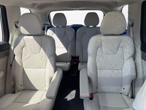 New 2026 Volvo XC90 T8 Ultra w/ Protection Package Premier AWD/4WD image 12