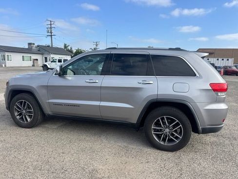 Used 2017 Jeep Grand Cherokee Limited w/ Luxury Group II RWD image 8