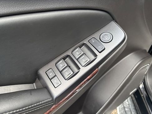 Used 2016 GMC Yukon SLE w/ HD Trailering Package image 19