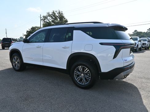 Used 2025 Chevrolet Traverse LT AWD/4WD image 6