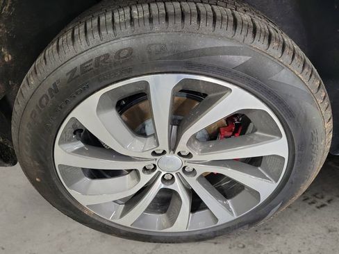 Used 2024 Land Rover Discovery Sport Dynamic SE image 10