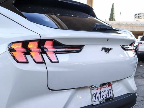 Used 2025 Ford Mustang Mach-E Premium image 9