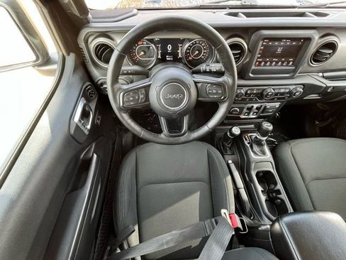 Used 2021 Jeep Wrangler Sport S image 12