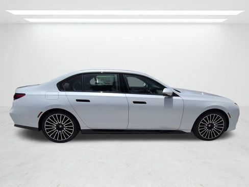 New 2026 BMW 750e xDrive AWD/4WD image 3