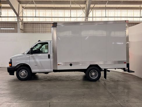 New 2025 Chevrolet Express 3500 w/ Power Convenience Package RWD image 13