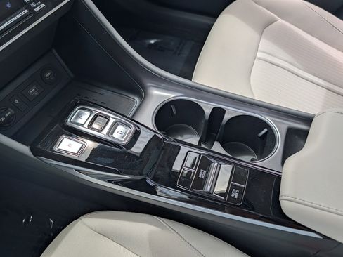 Certified 2023 Hyundai Sonata SEL w/ Convenience Package FWD image 18