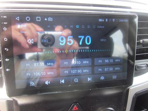 Used 2017 RAM 1500 Classic SLT RWD image 22