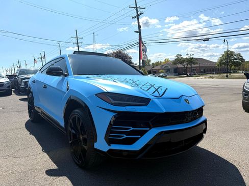Used 2022 Lamborghini Urus image 10