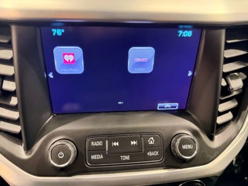 Used 2017 GMC Acadia SLT AWD/4WD image 42