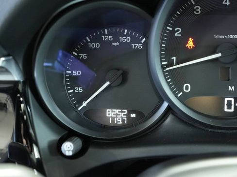 New 2025 Porsche Macan image 15