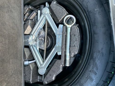 Used 2024 Subaru Crosstrek 2.0i Premium image 31