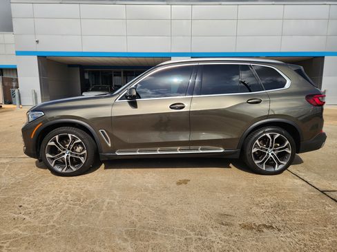 Used 2022 BMW X5 xDrive40i w/ Executive Package AWD/4WD image 5