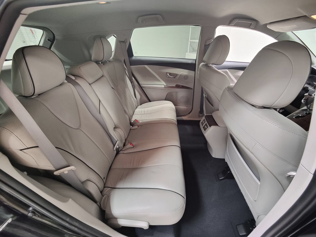 Used 2009 Toyota Venza FWD image 17