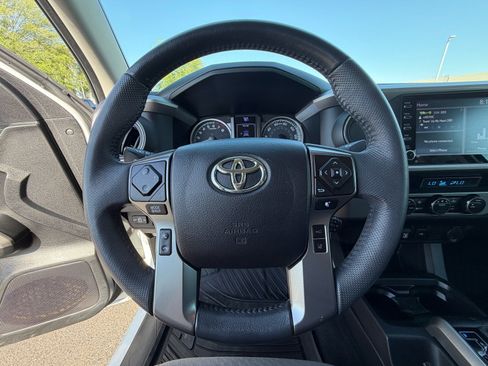 Used 2021 Toyota Tacoma SR5 RWD image 19