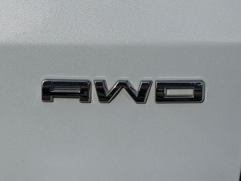 Used 2025 Ford Escape Platinum AWD/4WD image 32