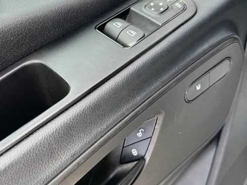 Used 2024 Mercedes-Benz Sprinter 2500 image 14