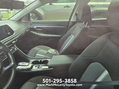Used 2020 Hyundai Sonata SE w/ Cargo Package FWD image 3