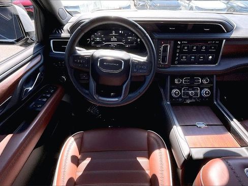 Used 2023 GMC Yukon Denali Ultimate image 19