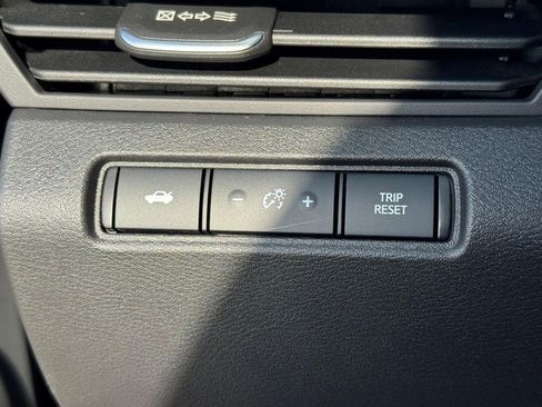 Used 2025 Nissan Altima 2.5 SV FWD image 22