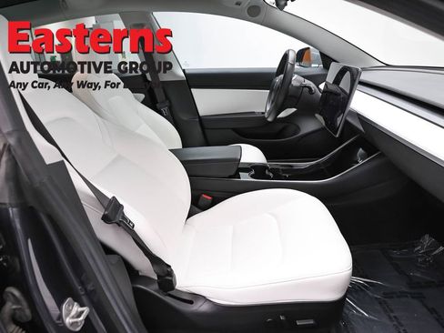 Used 2018 Tesla Model 3 Long Range image 18