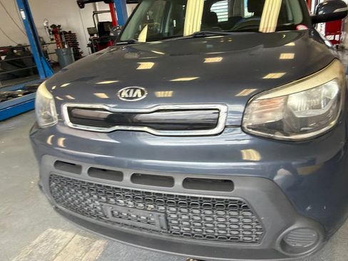 Used 2014 Kia Soul + w/ Audio Package FWD image 7