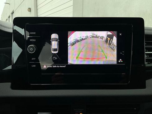 Used 2025 Volkswagen Jetta Sport image 29