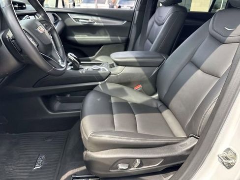 Used 2024 Cadillac XT6 Luxury AWD/4WD image 19